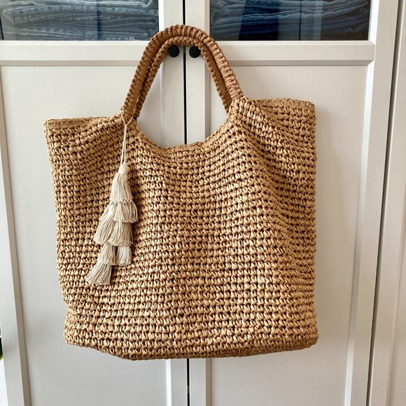NWT Fallon & Royce Mel Woven Straw Tote in 'Natural' - Picture 7 of 15